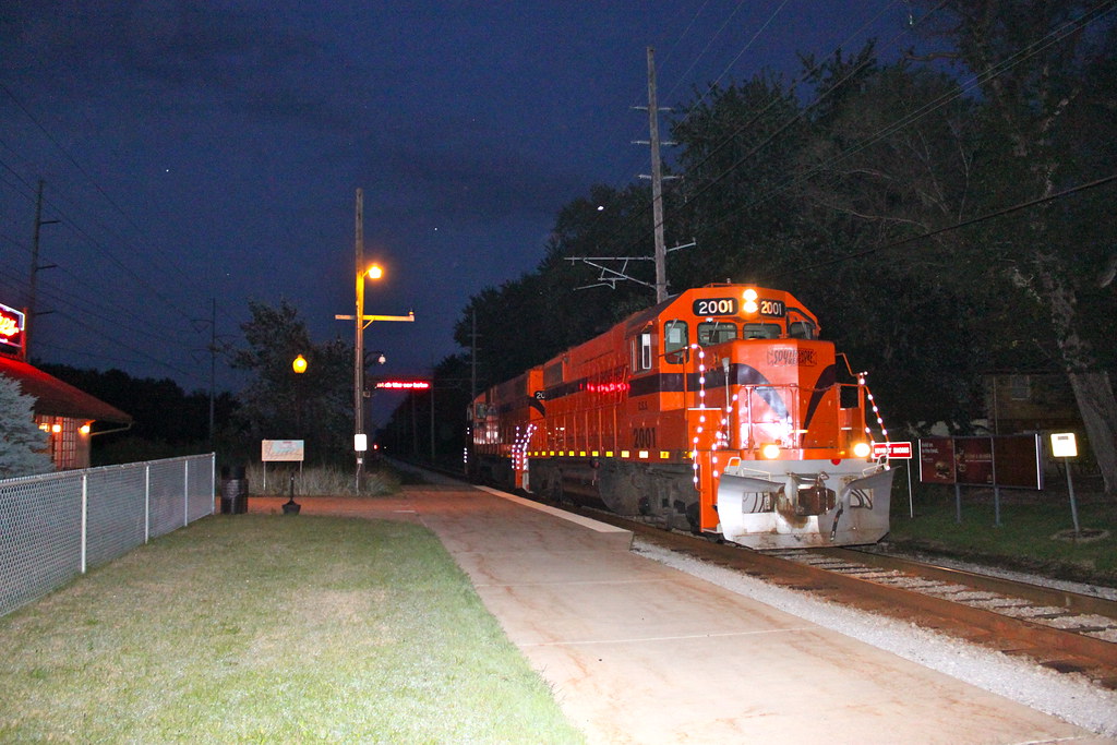 Moonlight in Duneland CSS 2001 leads a light pair of South… Flickr