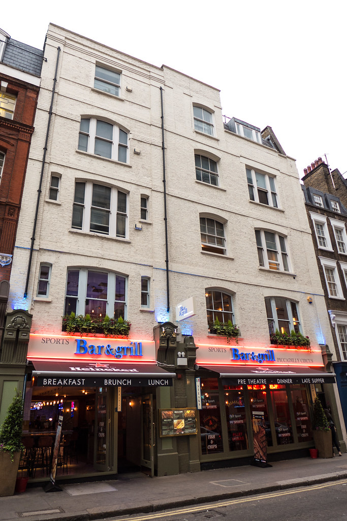Sports Bar and Grill, Piccadilly Circus, W1 Another branch… Flickr