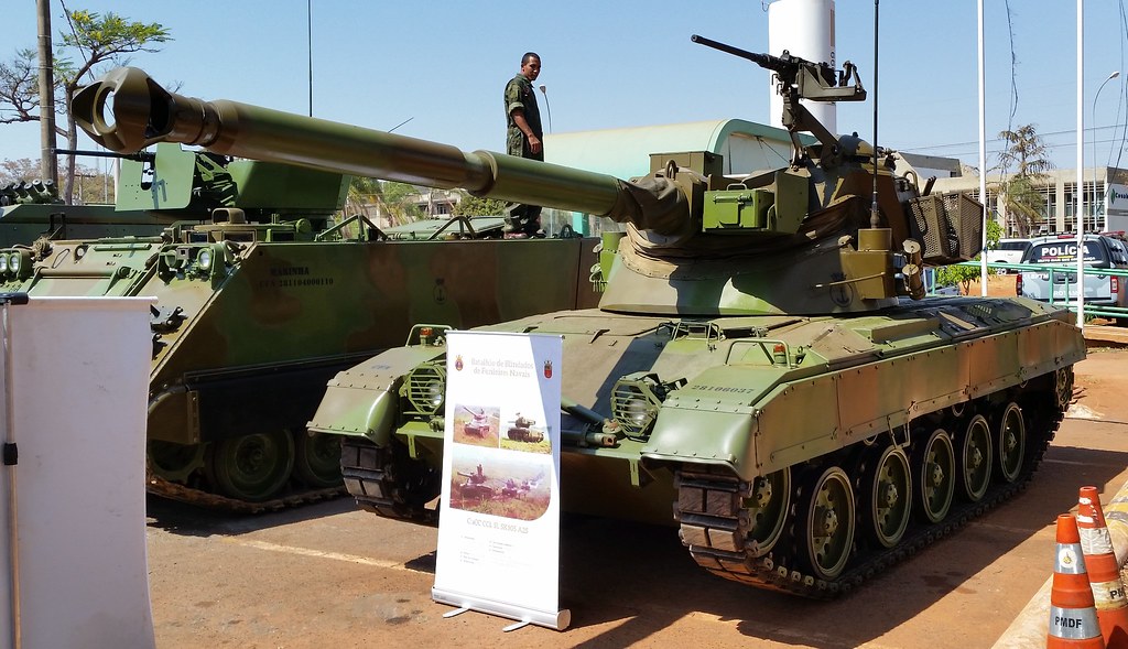 Caça Carros SK-105 Kürassier - Marinha do Brasil | Corpo de … | Flickr