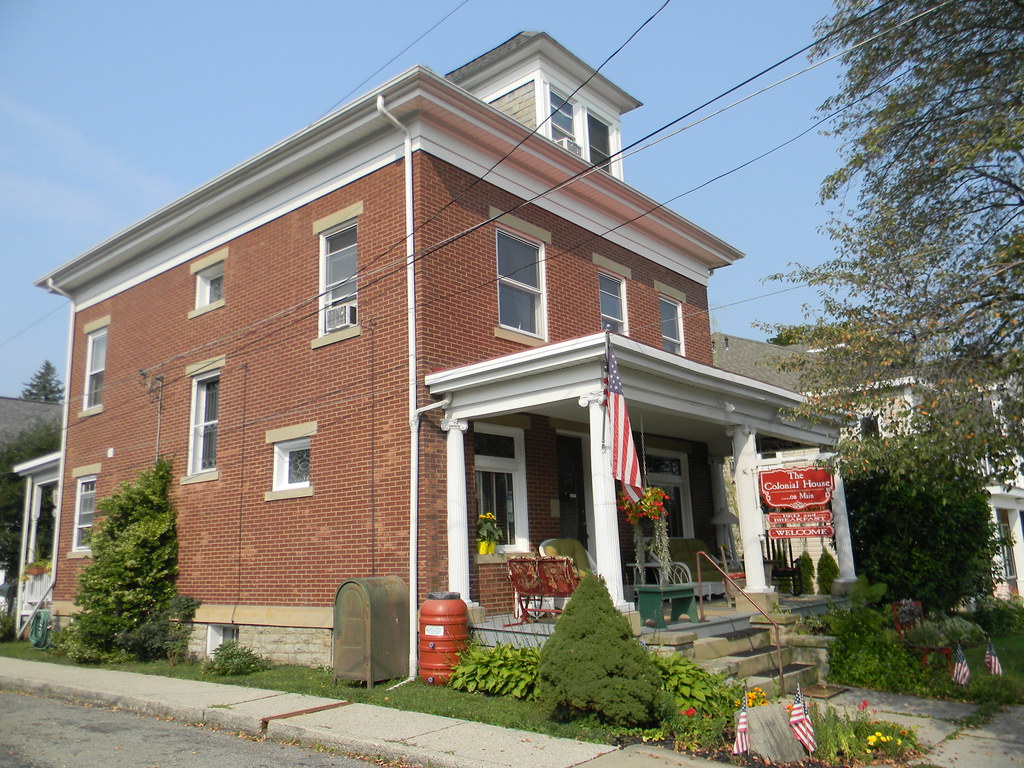 Colonial House On Main Bed Breakfast Ligonier Ligonier Pa Bed Western