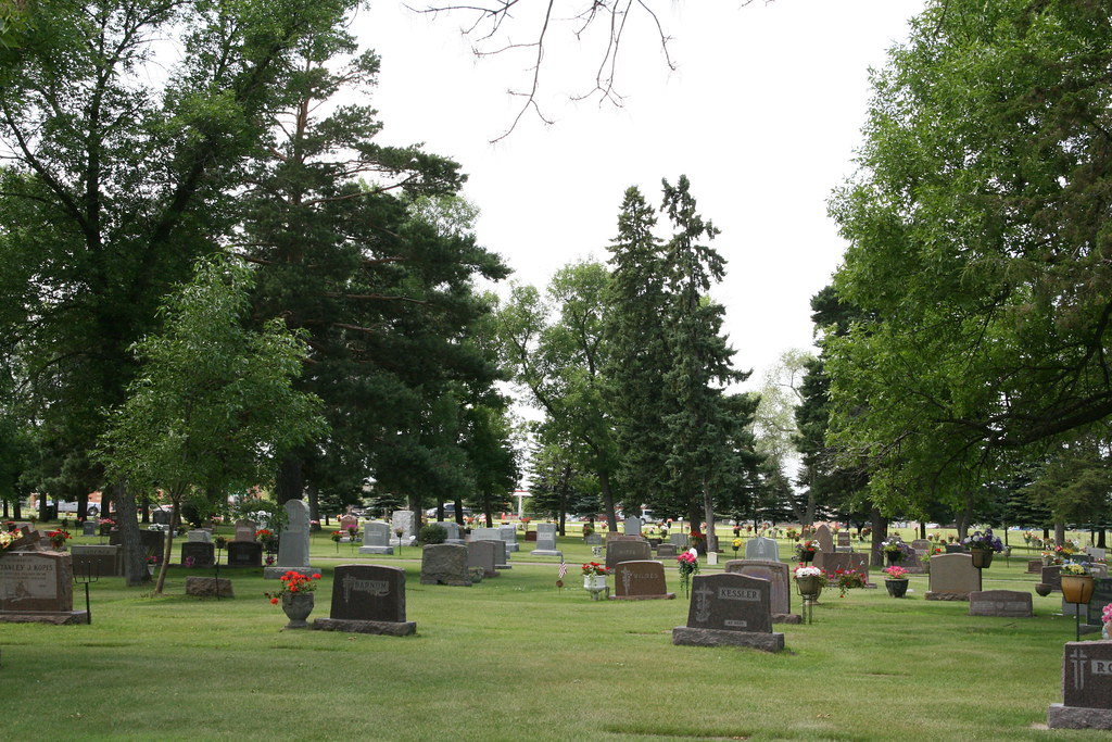 Calvary CemeteryAnoka, MN PHD280 Flickr