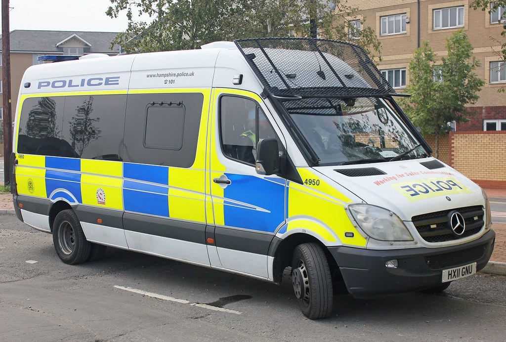 Mercedes Hampshire Police HX11 GNU 2014 NATO Summit (C… Flickr