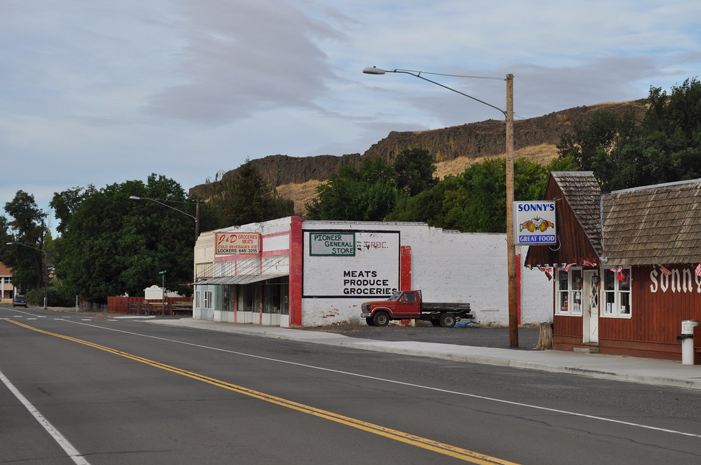 DSC_0233 Washtucna, WA a dying prairie town. Orin Blomberg Flickr