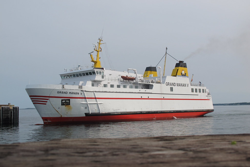 MS Grand Manan V The ferry "Grand Manan V" is seen enterin… Flickr