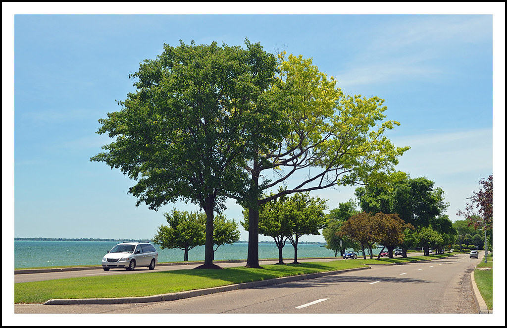 Lake Shore Road in Grosse Pointe Shores Lake Shore Road fo… Flickr