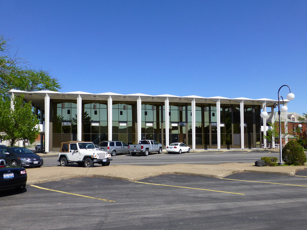Quincy, IL First MidIllinois Bank & Trust Designed by Joh… Flickr