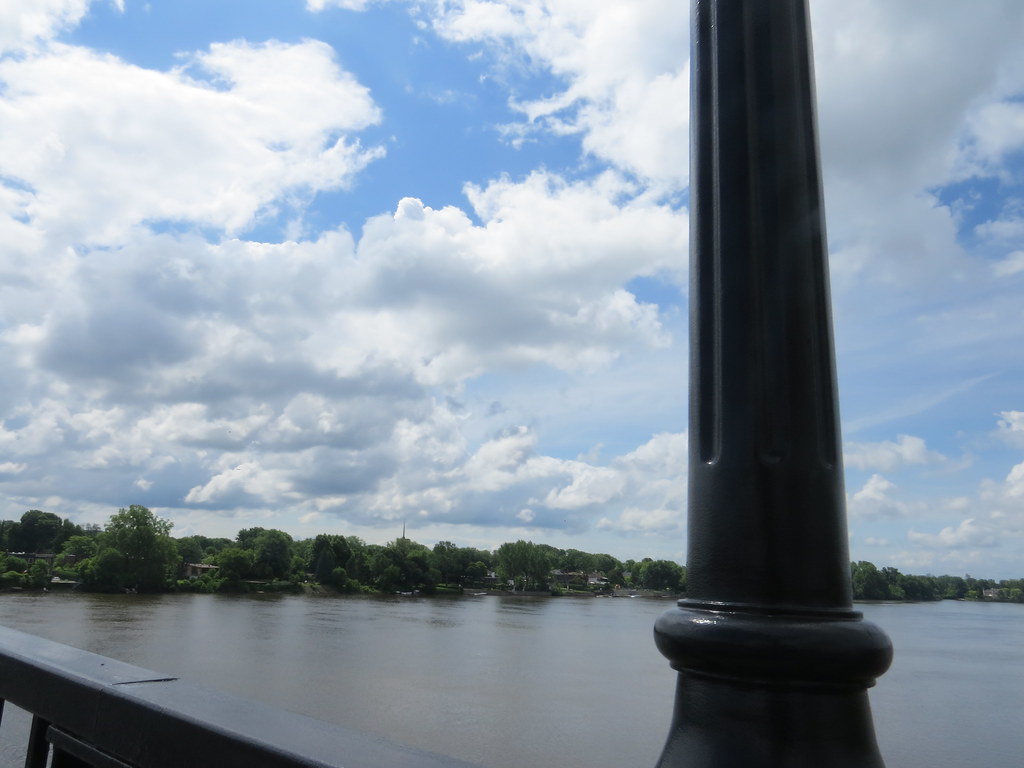 IMG_9508 Crossing Pont Viau (aka Viau Bridge, Pont Ahuntsi… Flickr