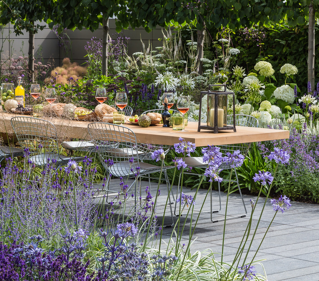 Hampton Court Palace Flower Show 'Al Fresco' dining, very … Flickr