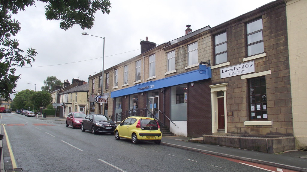 Railway Road, Darwen, Lancashire The Cooperative Bank, 22… Flickr