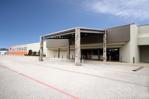LongviewTexasStorageUnitsSecurCareSelfStorageFrontV… Flickr