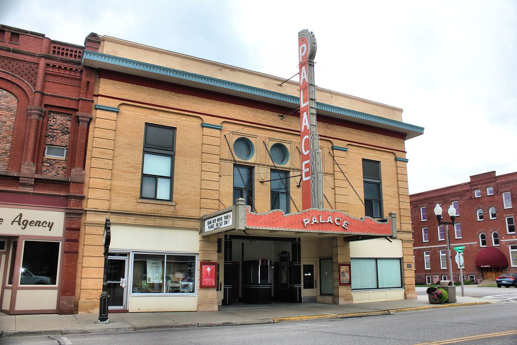 Palace Theater Luverne, MN The Palace Theatre building i… Flickr