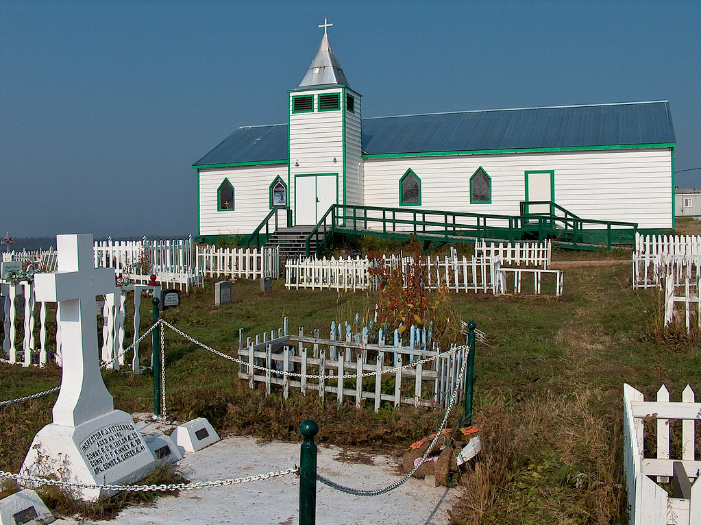 Fort McPherson's St. Matthew's Anglican Church, Graveyard … Flickr