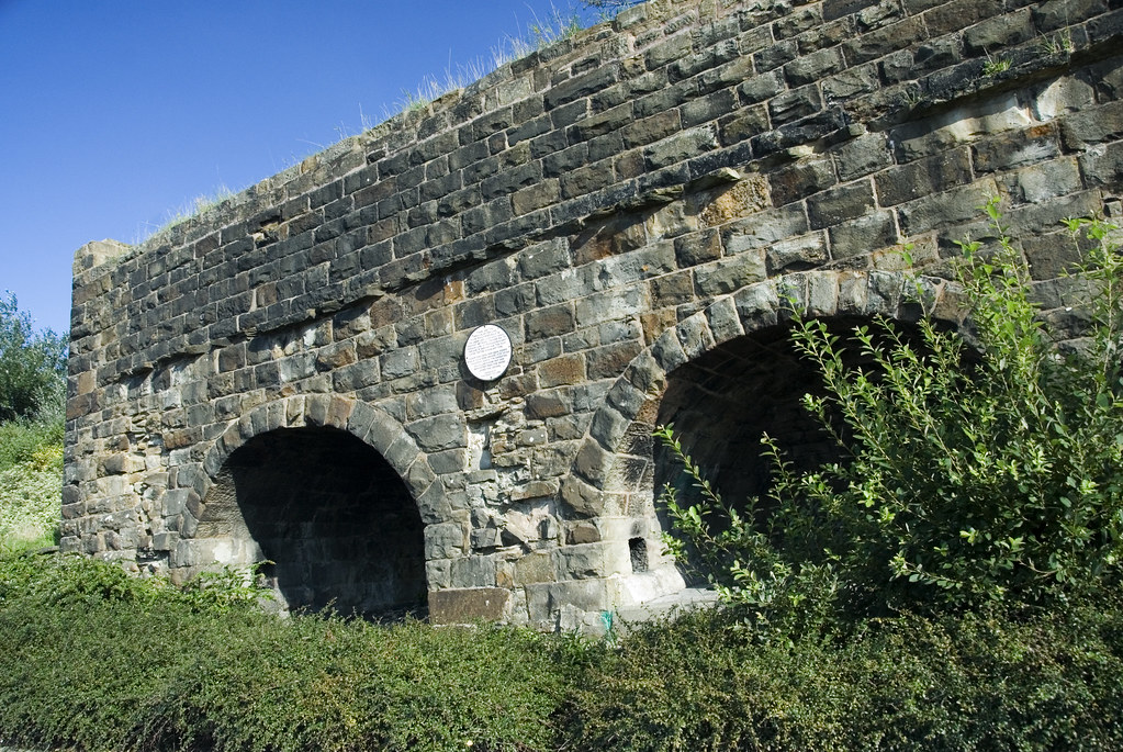Lime Kilns Leeds and Liverpool Canal Burnley Town Cent… Flickr