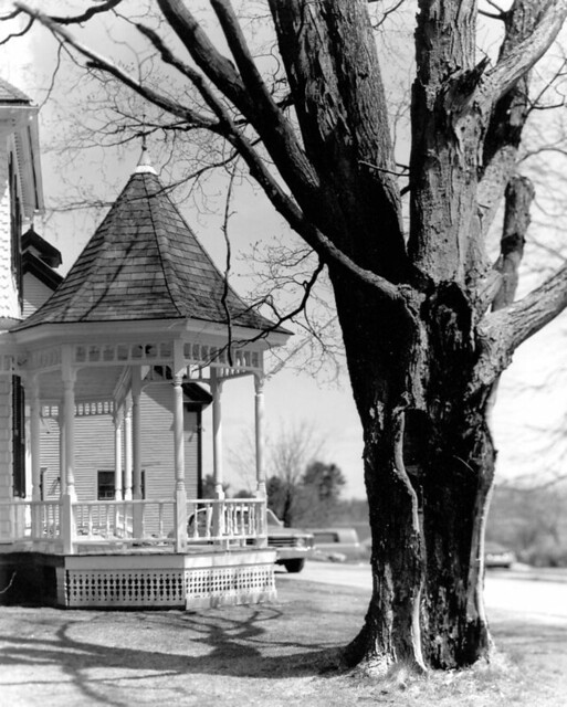 Douglas Hall porch & tree Douglas Hall White Pines College… Flickr