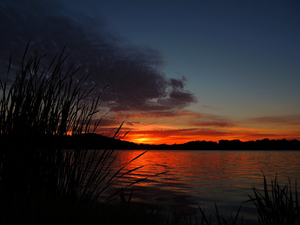 Crystal Lake Lodi, Wisconsin The sun greets the waters o… Flickr