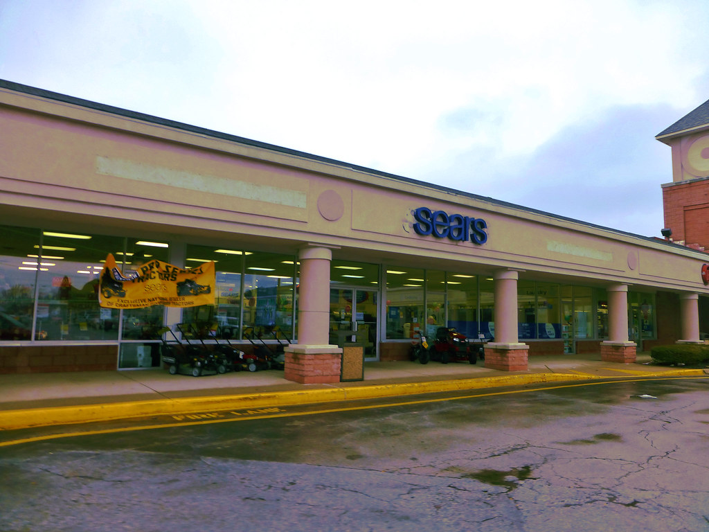 Sears Hometown St Marys A Sears hometown store that has up… Flickr