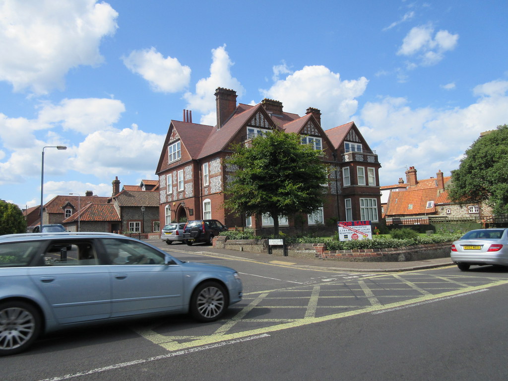 St Margarets Road corner IMG_1969 On our weekend away in C… Flickr