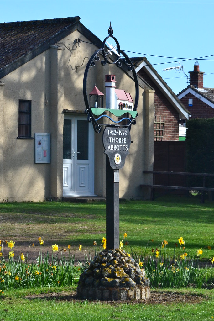 Thorpe Abbotts Village sign andy laing Flickr