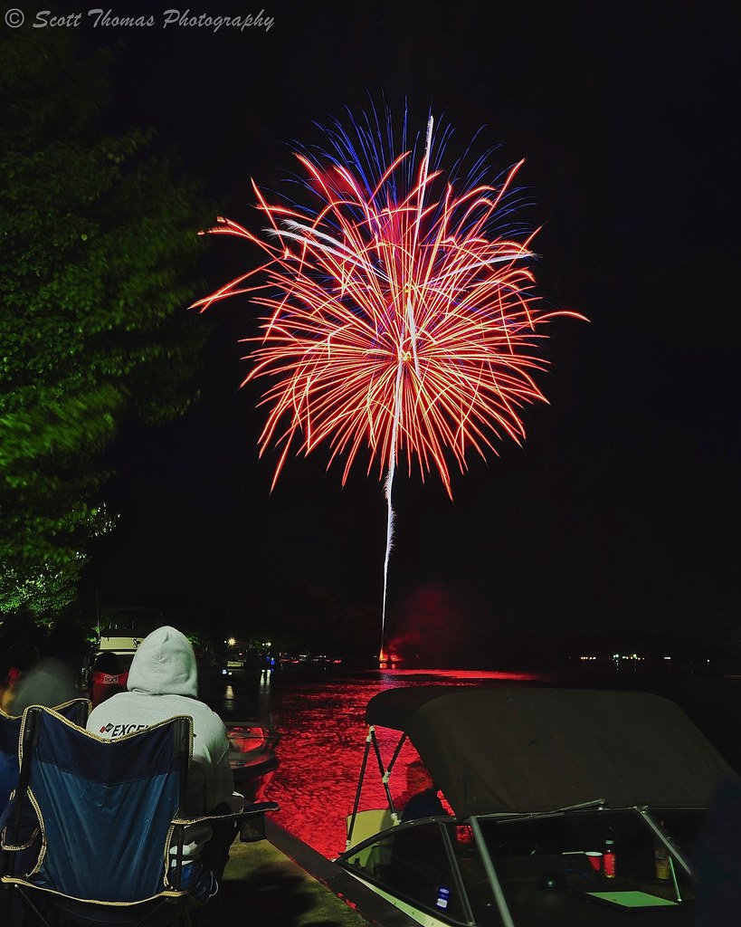 Fireworks Season Seneca River Days fireworks show over the… Flickr