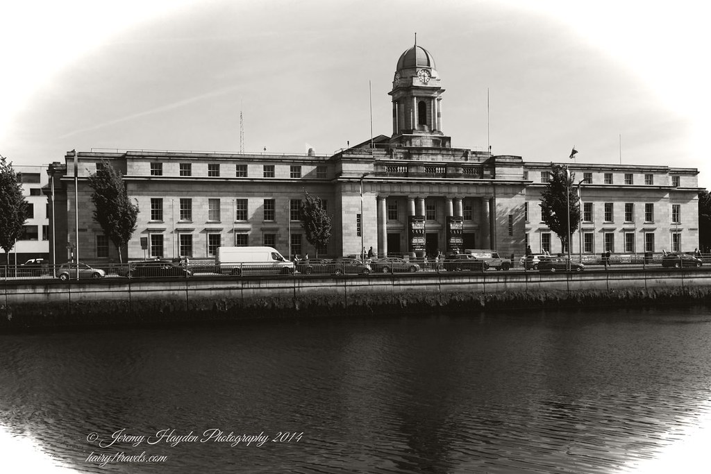 Cork City Hall Cork City Hall seen from across the river. Jeremy