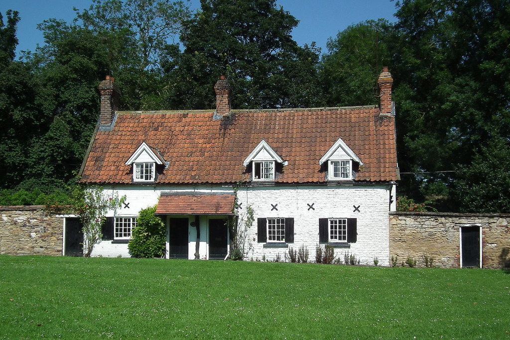 Burton cottages Eddie Walker Flickr