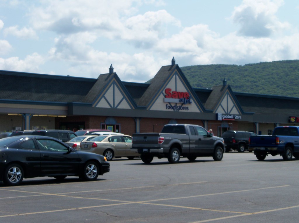 Acme/ Bilo/ SaveALot Lock Haven, PA Clinton Plaza, 120… Flickr