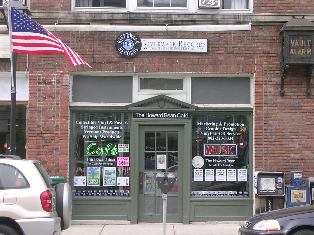 Howard Bean Cafe, Montpelier In the day time this shop sel… Flickr