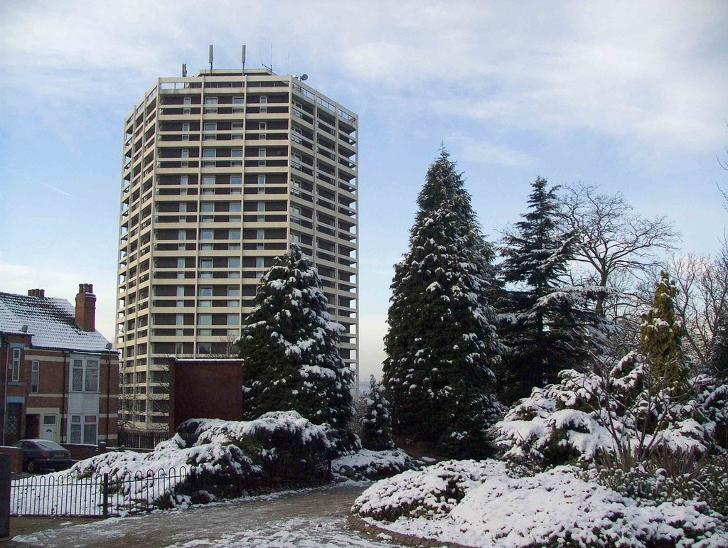 CLIFTON PARK 81 BEAVERSLEIGH FLATS & CLIFTON PARK IN THE S… michael