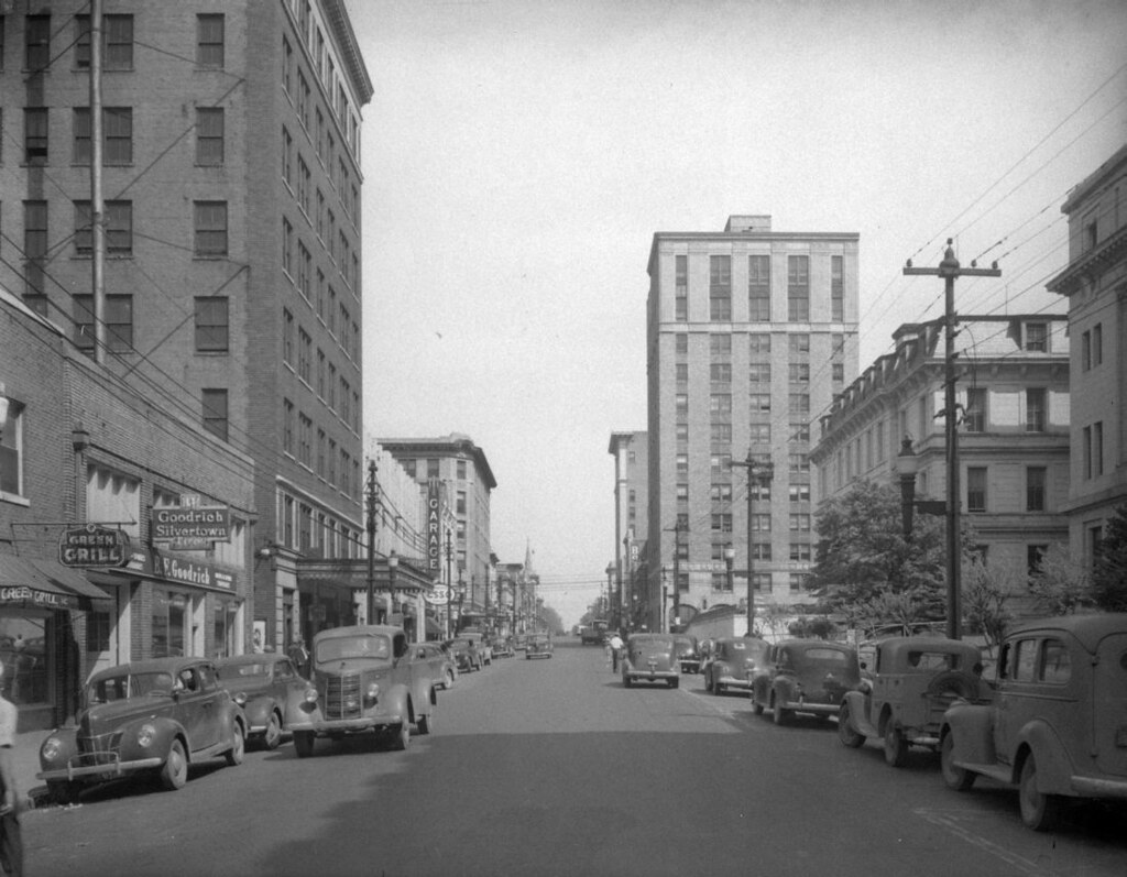 N_53_15_5709 300 Block S Salisbury St Looking North 1946 Flickr