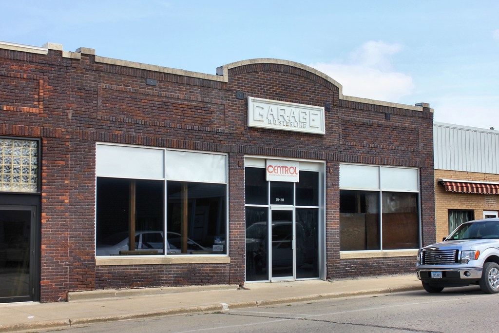 B.D. Sterling Garage Buffalo Center, IA Formerly a Ford … Flickr