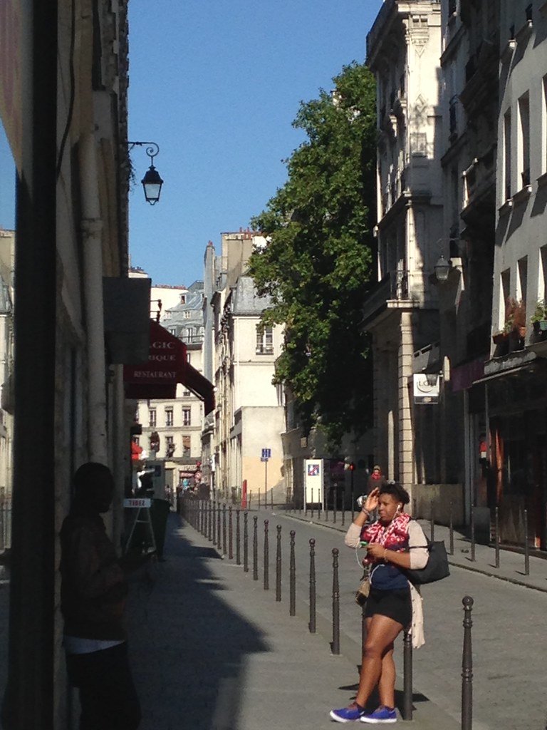 IMG_2703 looking right up Rue SainteApolline which is one… Flickr