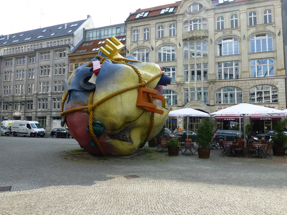 Houseball, Claes Oldenburg en Coosje van Bruggen GerardMJ Flickr
