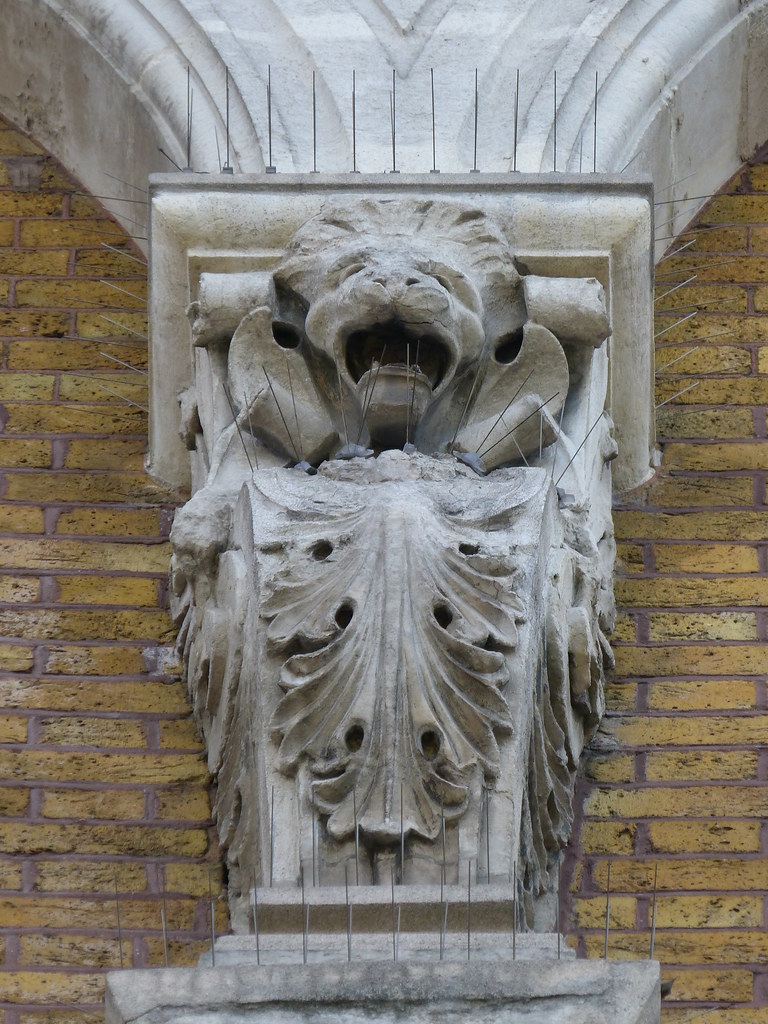 Former Jones Brothers Building, Holloway Road jennitpk Flickr