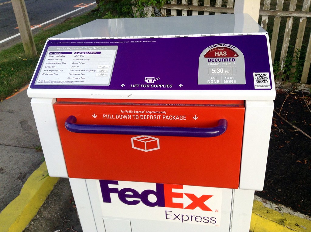 FedEx FedEx Drop Box Guilford, CT 8/2014 by Mike Mozart of… Flickr