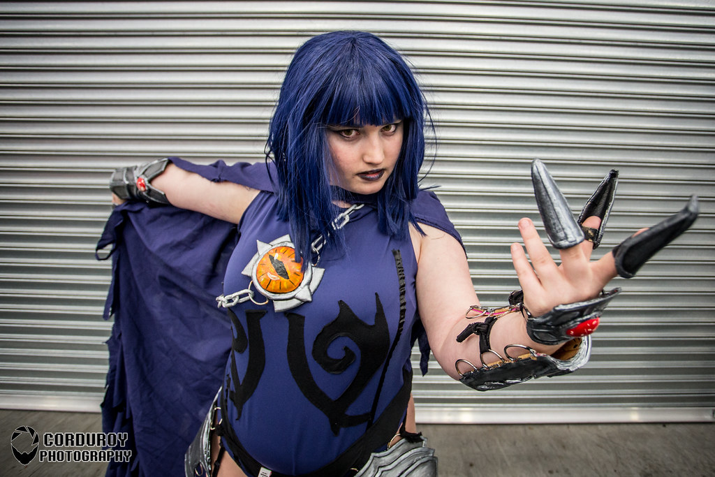 Raven Here is Amelia Cosplay as Raven from InJustice