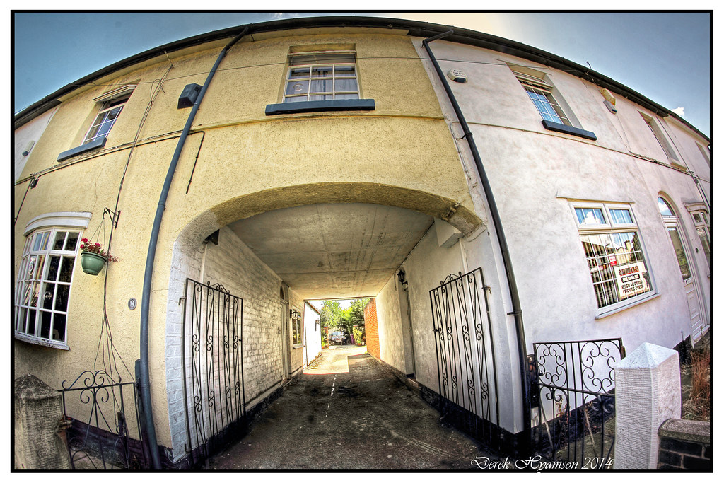 DEYSBROOK LANE Archway under old terraced cottages in Deys… Flickr