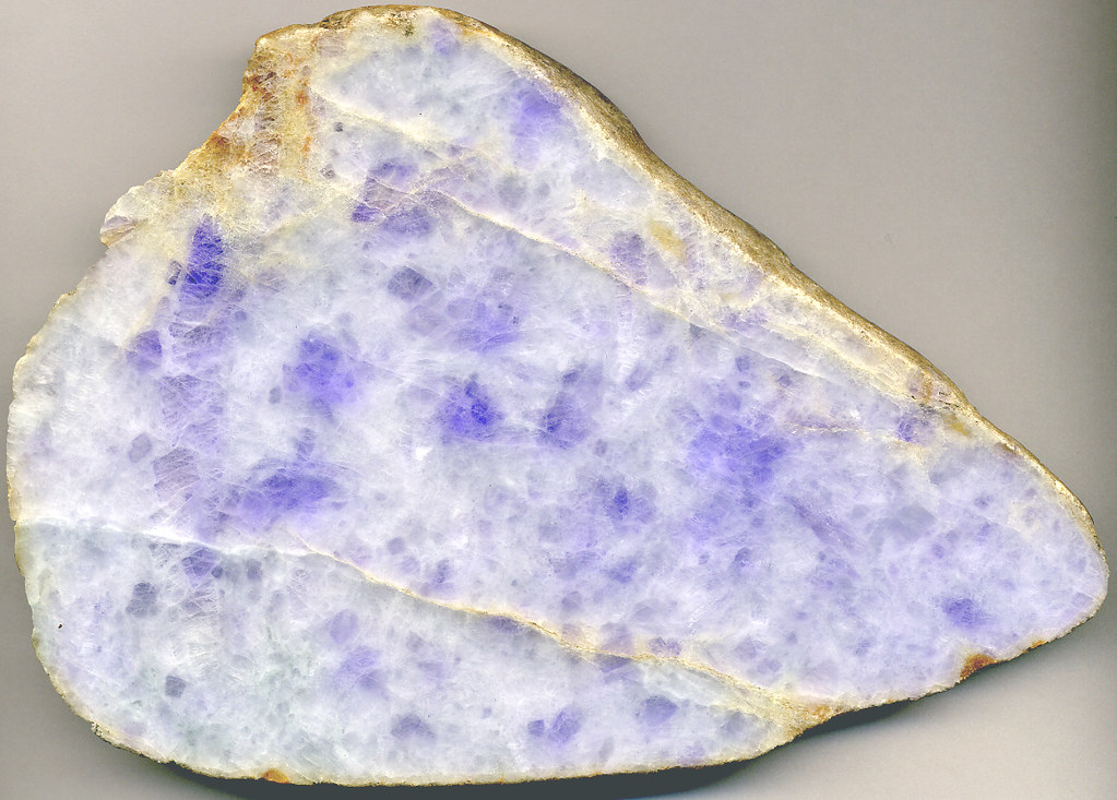 Lavender jadeitite (jadeite jade) (HpakanTawmaw Jade Tract, Hpakan