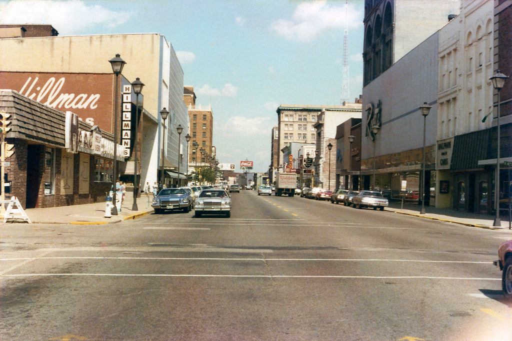 Terre Haute 1977 Terre Haute, shot at the corner of Wabash… Flickr