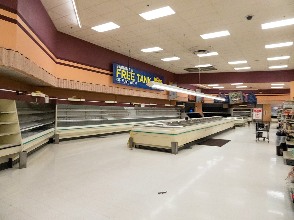 Former Giant Eagle (Lorain Avenue) in Cleveland, Ohio Flickr