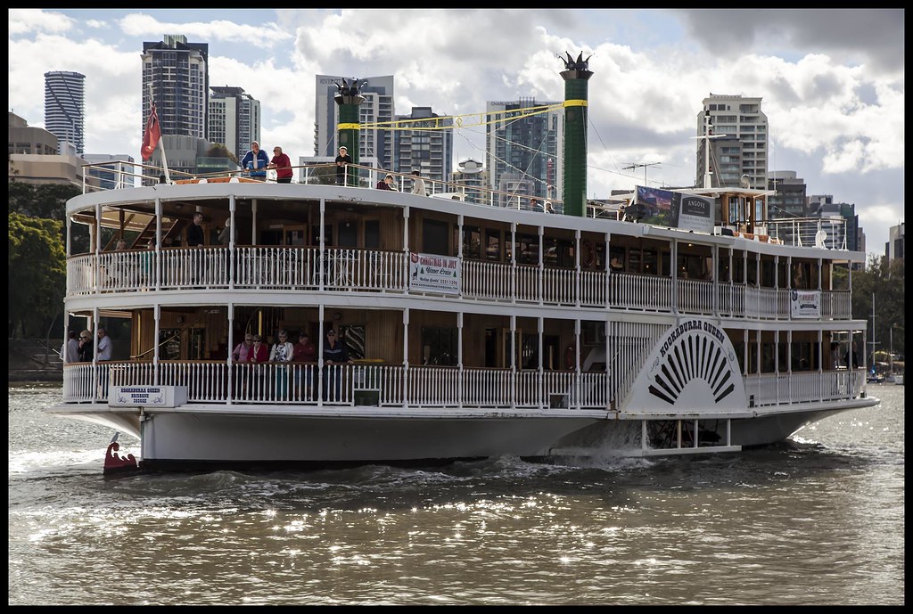 Kookaburra Queen passing by Brisbane River1= Kookaburra Q… Flickr