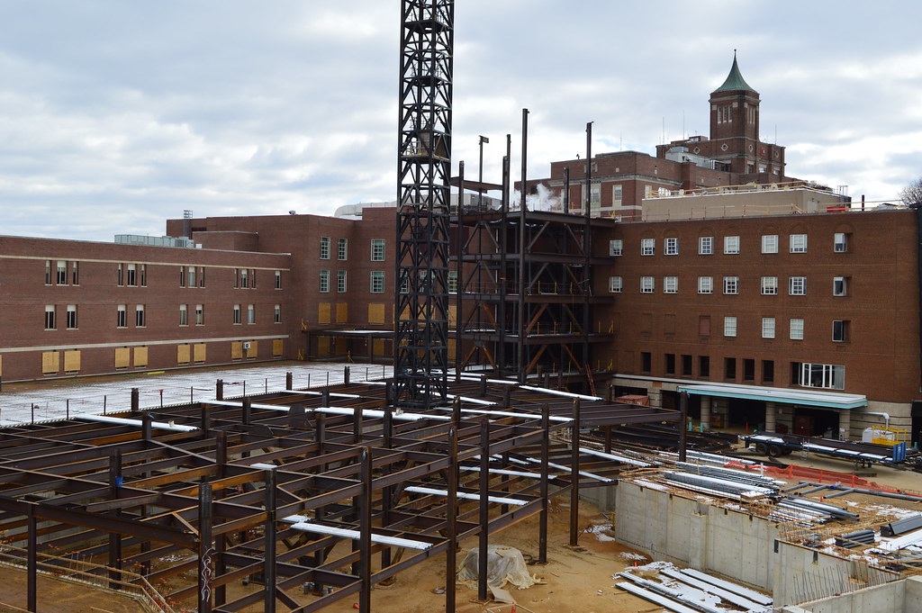 DSC_0386 Construction of the new pavilion at Bryn Mawr Hos… Flickr