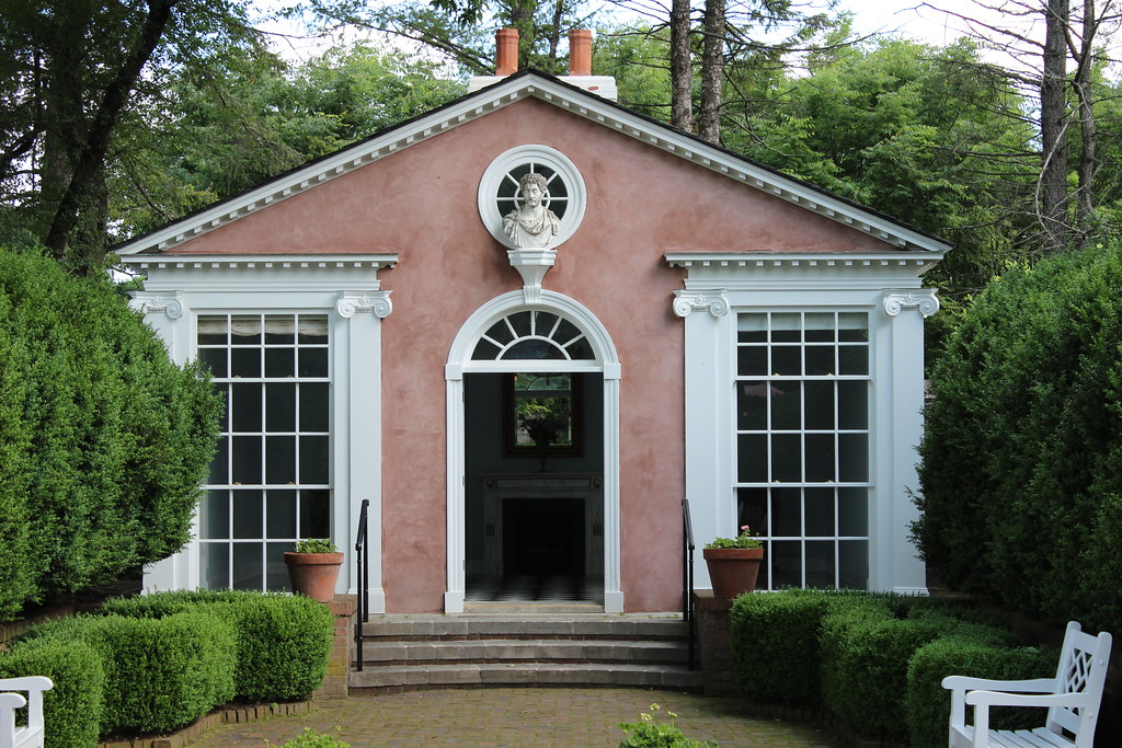 Glen Burnie House & Pink Pavilion Museum of the Shenandoah… Flickr