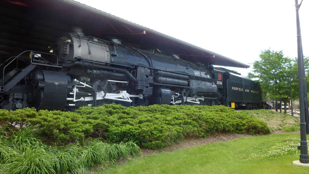 N&W 2156 | The last of the Y6a class, this 2-8-8-2 beauty cu… | Flickr