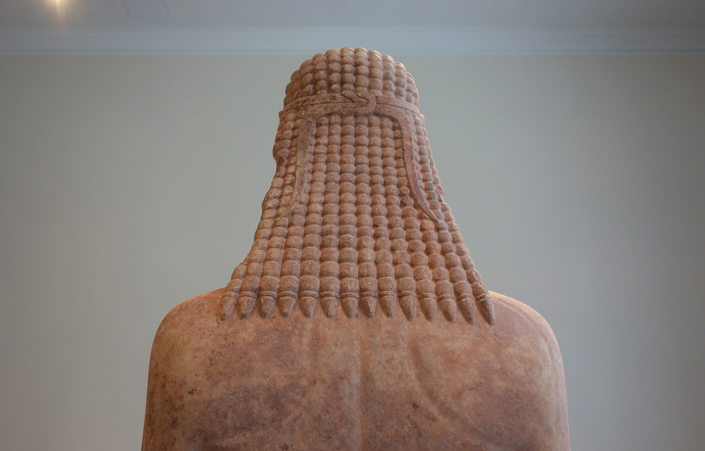 New York Kouros, detail of hair Marble Statue of a Kouros … Flickr