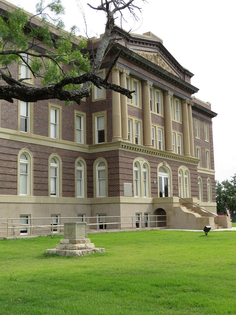 County Courthouse, Goldthwaite, TX Mills County Courthouse… Flickr