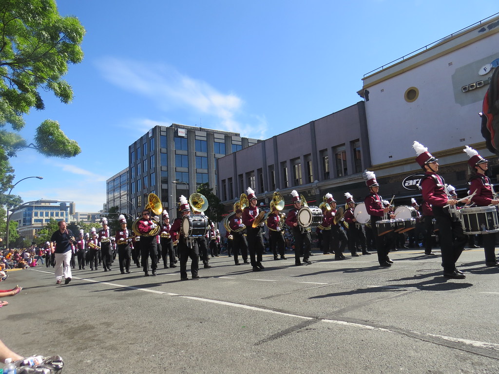 IMG_2479 Victoria Day Parade May 19, 2014 in progress Andy Nystrom