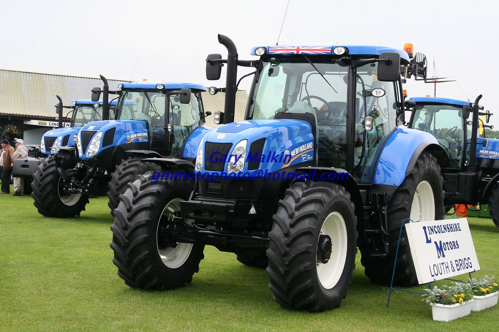 New Holland Lineup Lincolnshire Motors (Lincs.13aa) Flickr