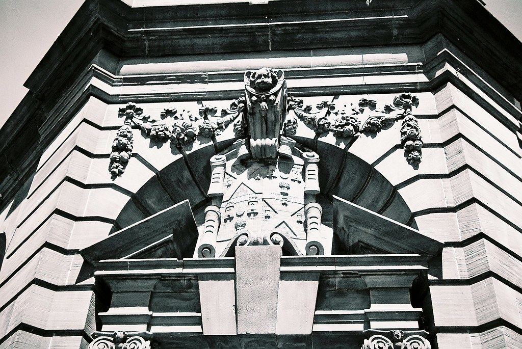 CNV00113 Yashica ME1 with K2 yellow filter using Ilford XP… Flickr