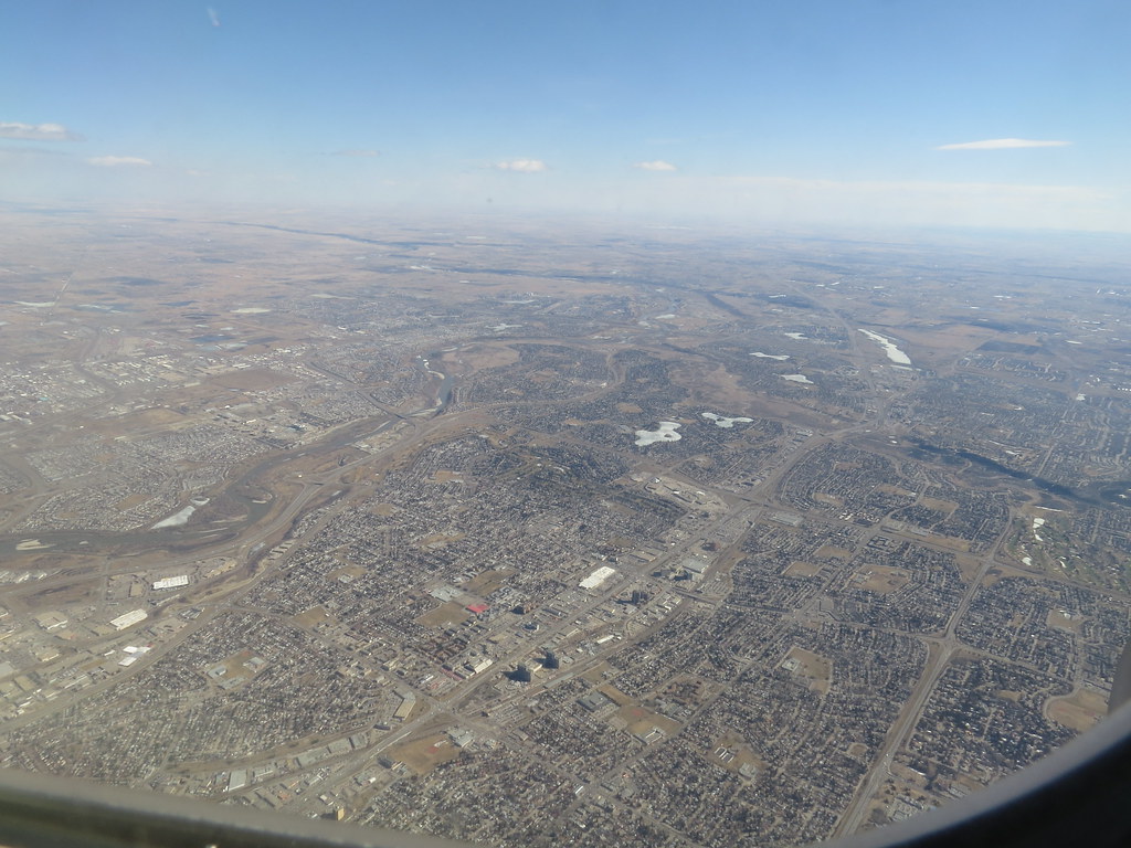 IMG_5787 On eastbound Westjet plane flying over Calgary in… Flickr