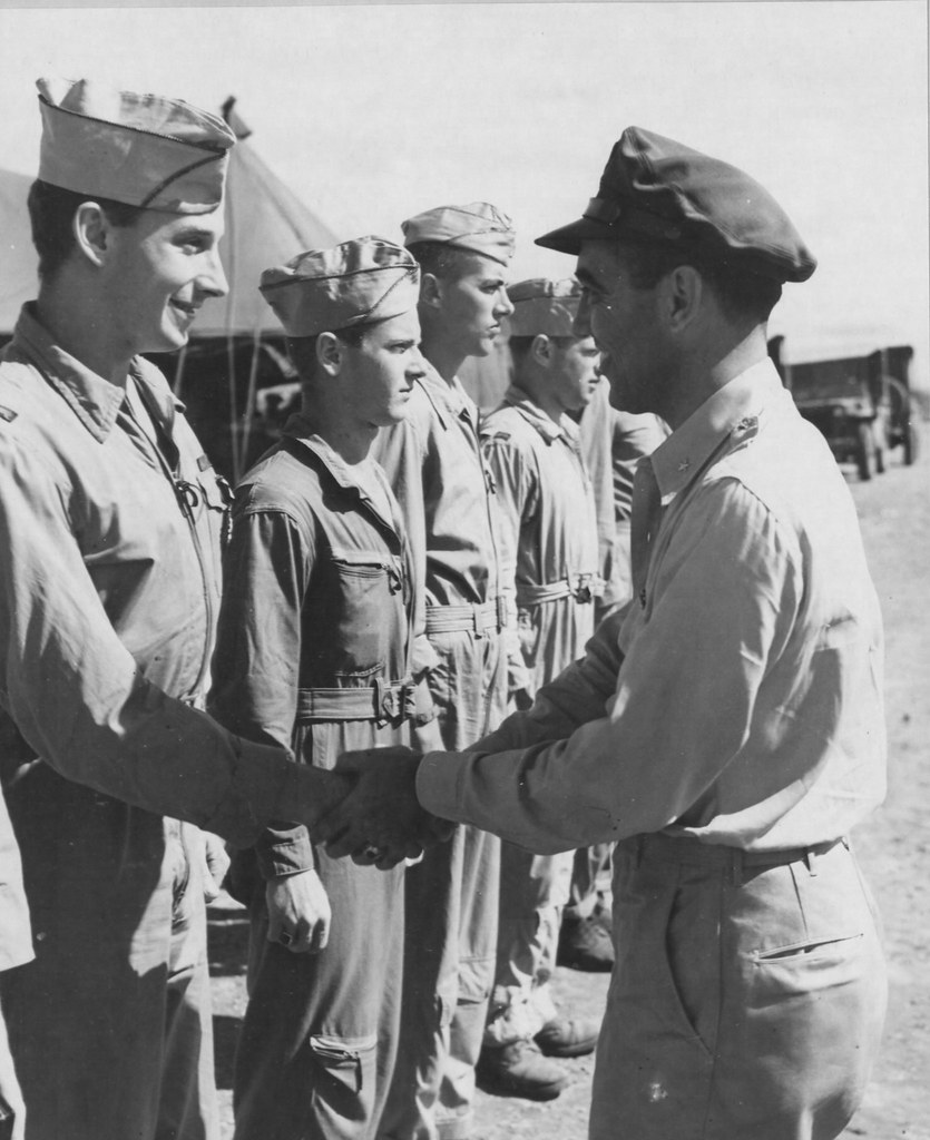 73rd Pilot Lt. John Galt Lt. Galt receives Air Medal from … Flickr